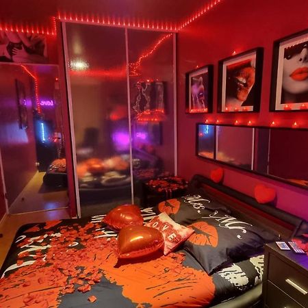 Love Room Sexy Love Cosy Lib Proche Centre Gare A Pied Aulnay-sous-Bois Luaran gambar