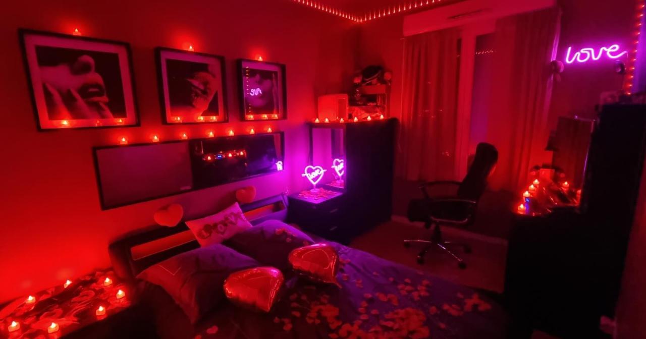 Love Room Sexy Love Cosy Lib Proche Centre Gare A Pied Aulnay-sous-Bois Luaran gambar